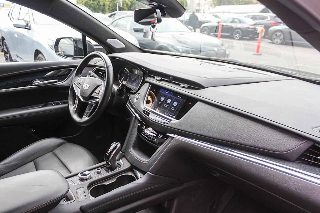Thumbnail: 2024 Cadillac XT5 - 12