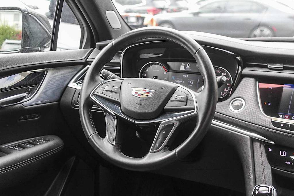 Thumbnail: 2024 Cadillac XT5 - 10