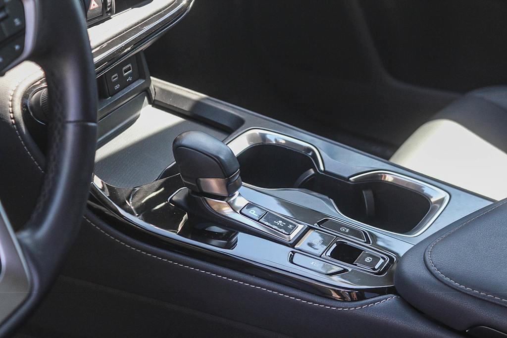 Thumbnail: 2025 Lexus ES - 13
