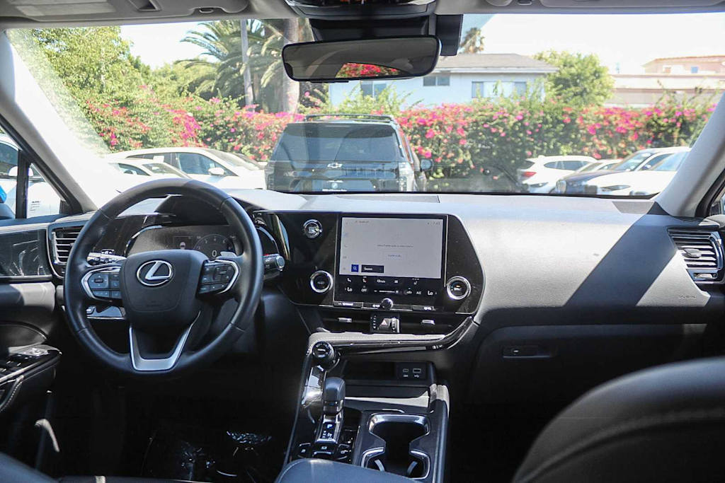 Thumbnail: 2025 Lexus ES - 2