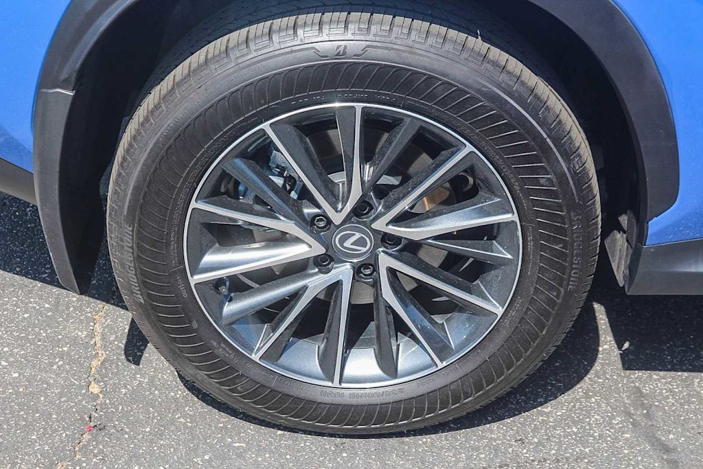 Thumbnail: 2025 Lexus ES - 5