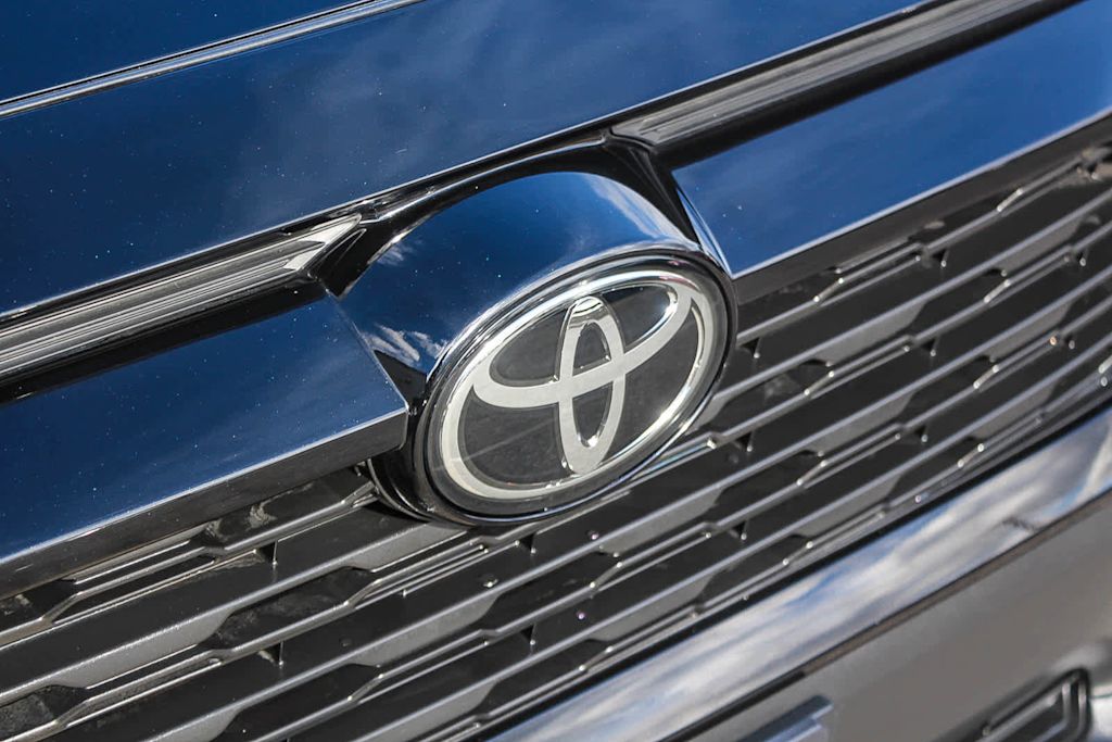 Thumbnail: 2024 Toyota RAV4 - 6