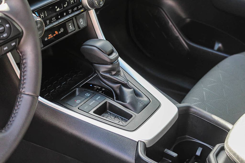 Thumbnail: 2024 Toyota RAV4 - 15