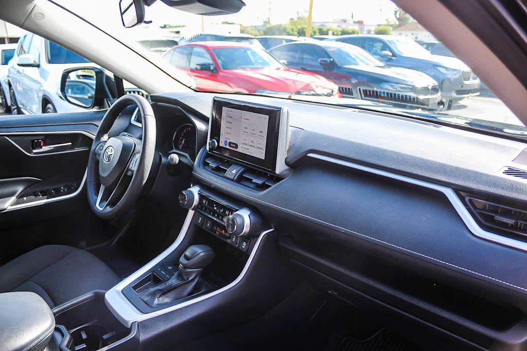 Thumbnail: 2024 Toyota RAV4 - 12