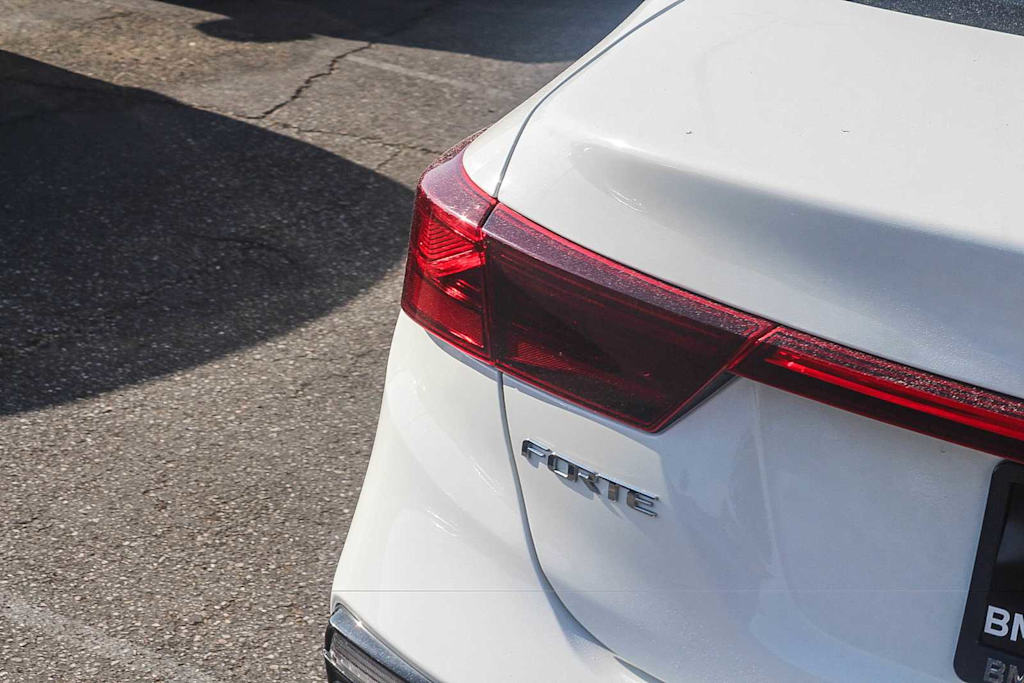 Thumbnail: 2020 Kia Forte - 26