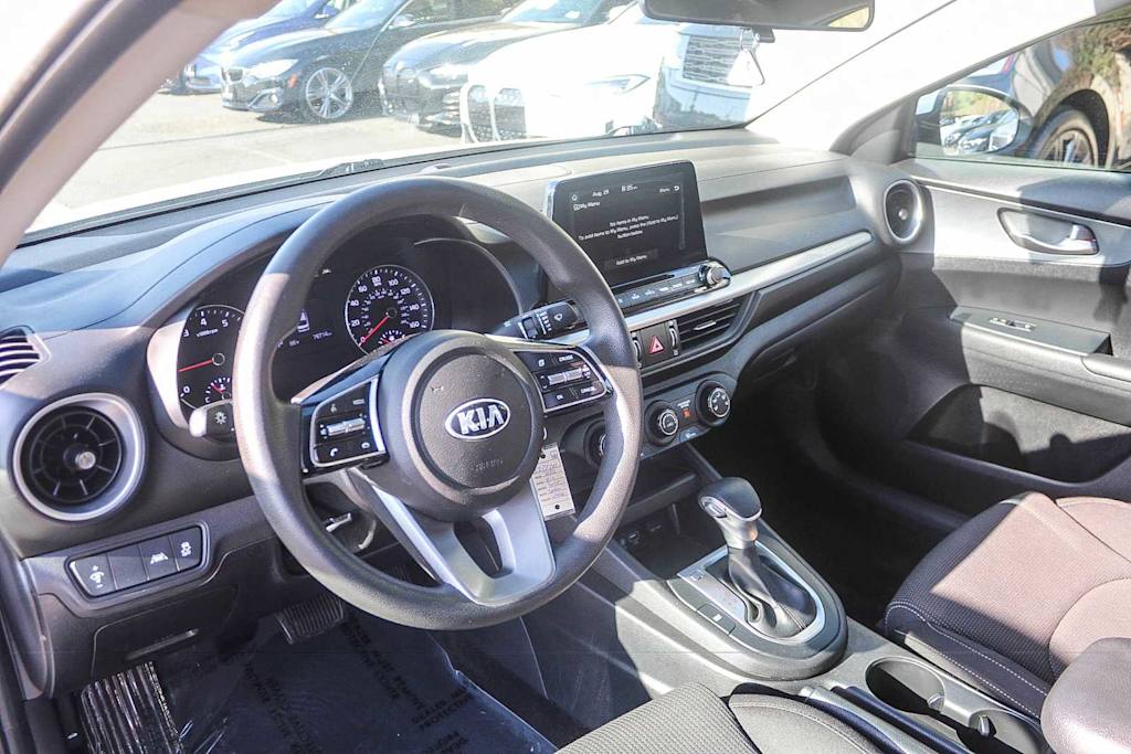 Thumbnail: 2020 Kia Forte - 34