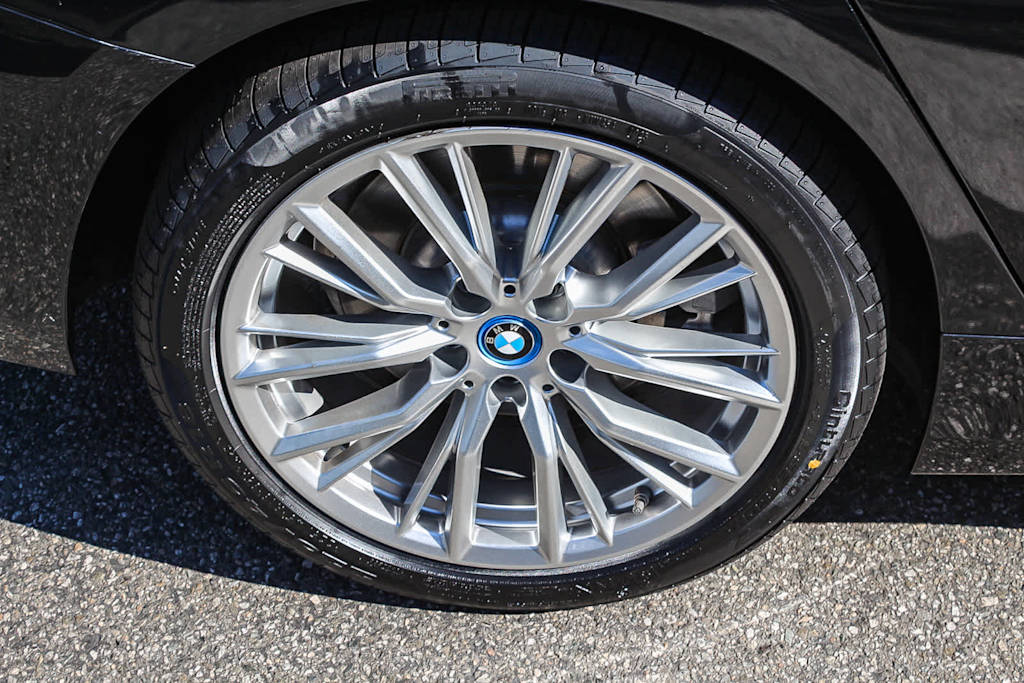 Thumbnail: 2023 BMW 3 Series - 6