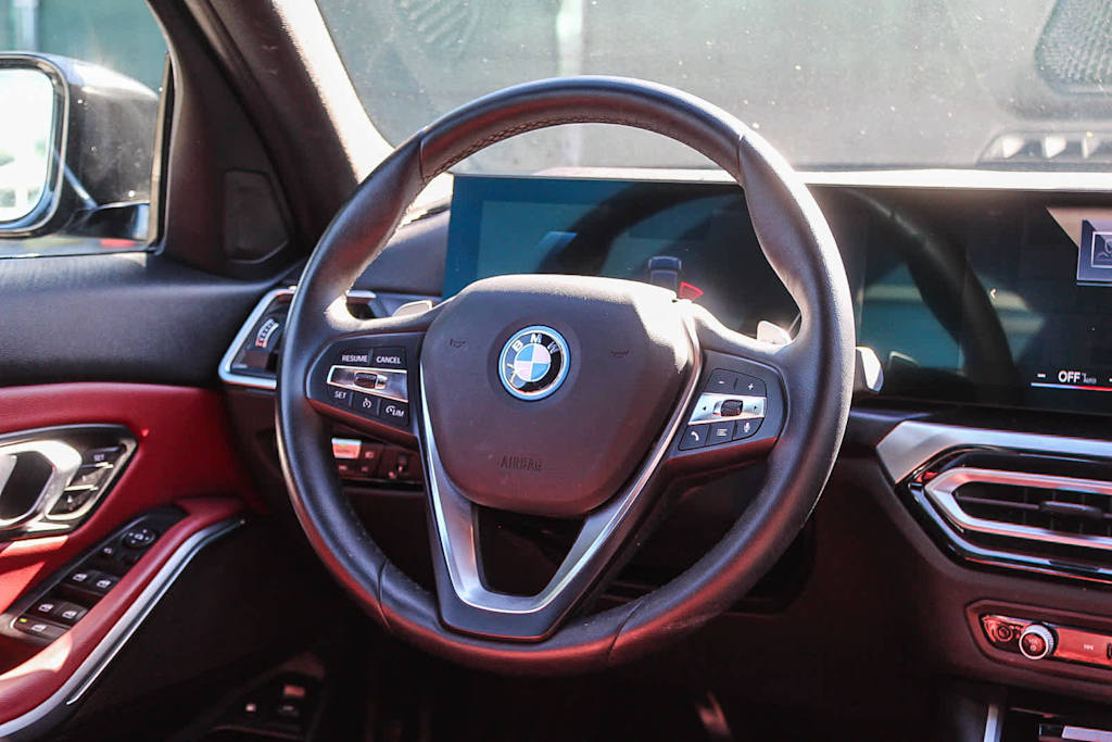 Thumbnail: 2023 BMW 3 Series - 8