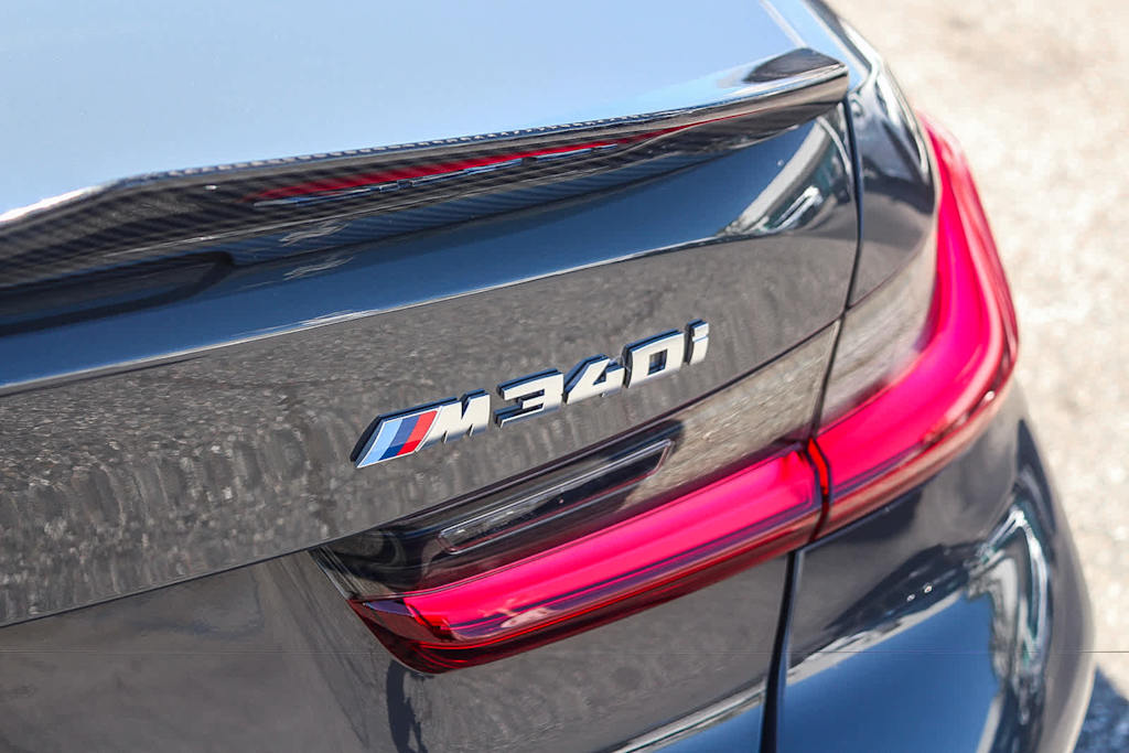 Thumbnail: 2025 BMW 3 Series - 27