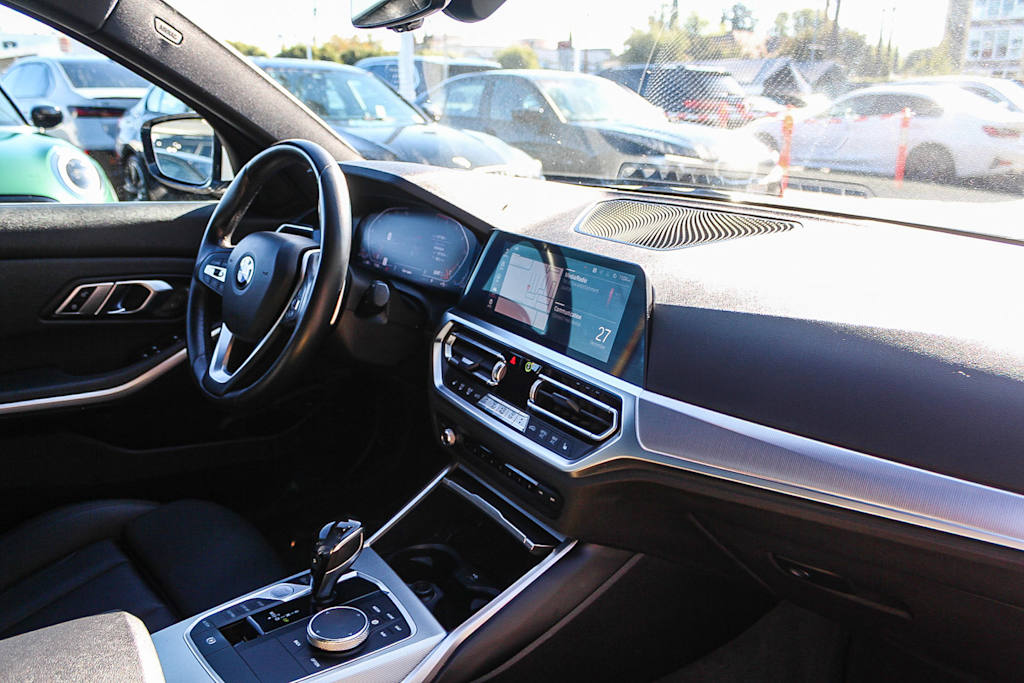 Thumbnail: 2020 BMW 3 Series - 12