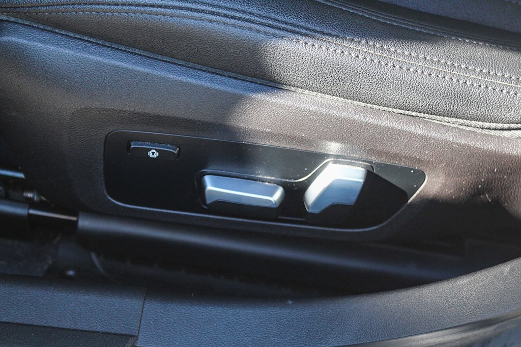 Thumbnail: 2020 BMW 3 Series - 24