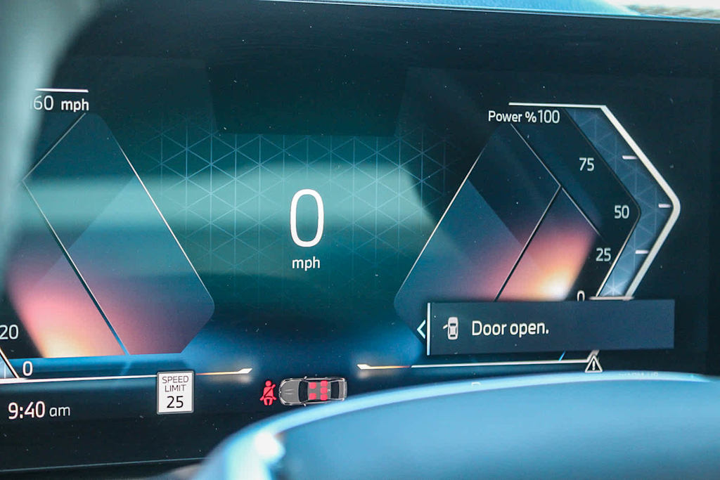 Thumbnail: 2025 BMW 3 Series - 26