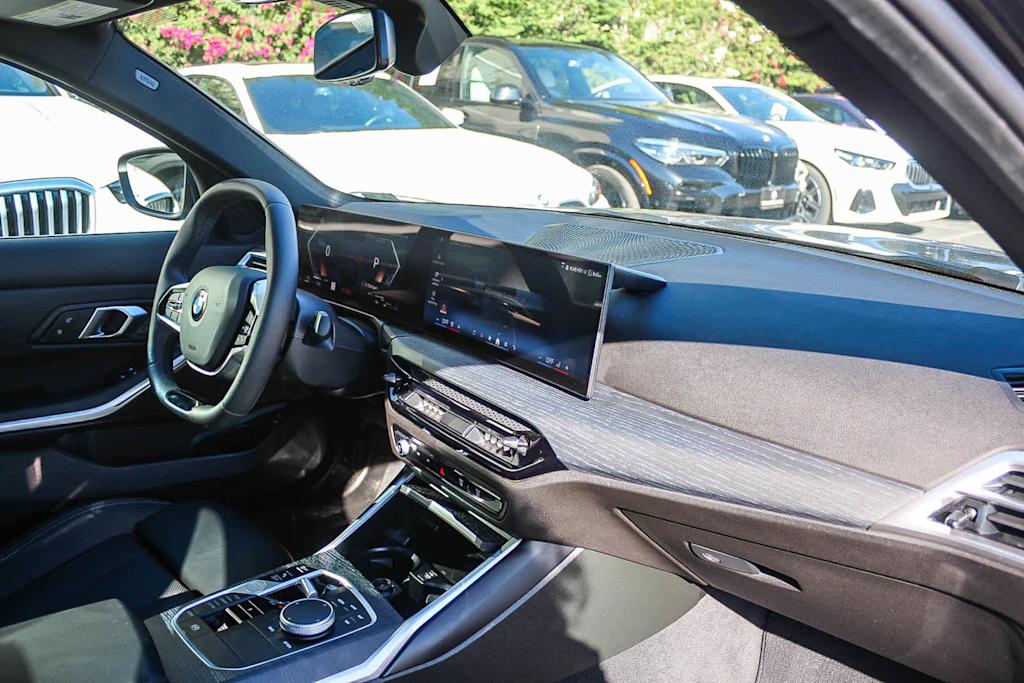 Thumbnail: 2025 BMW 3 Series - 12