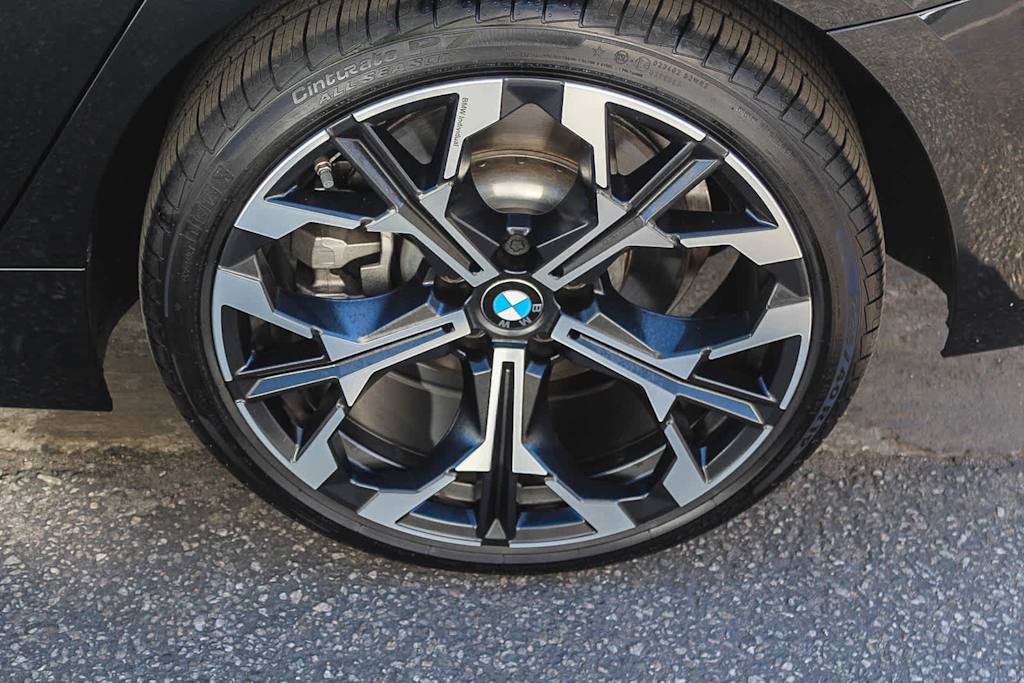 Thumbnail: 2025 BMW 3 Series - 7