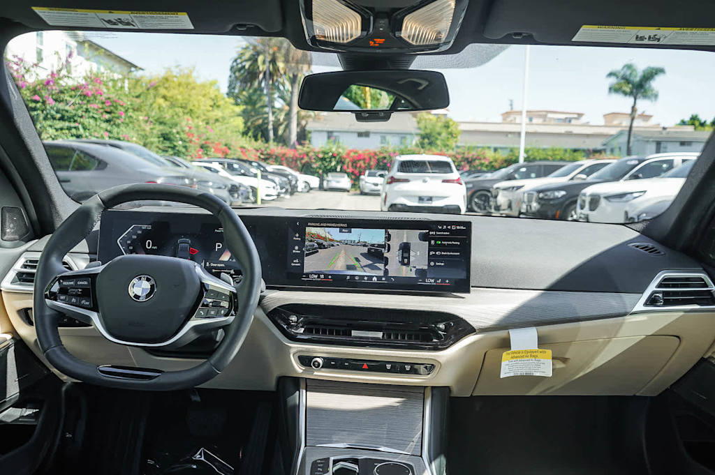 Thumbnail: 2026 BMW 3 Series - 2