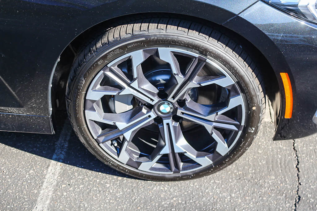 Thumbnail: 2026 BMW 3 Series - 18
