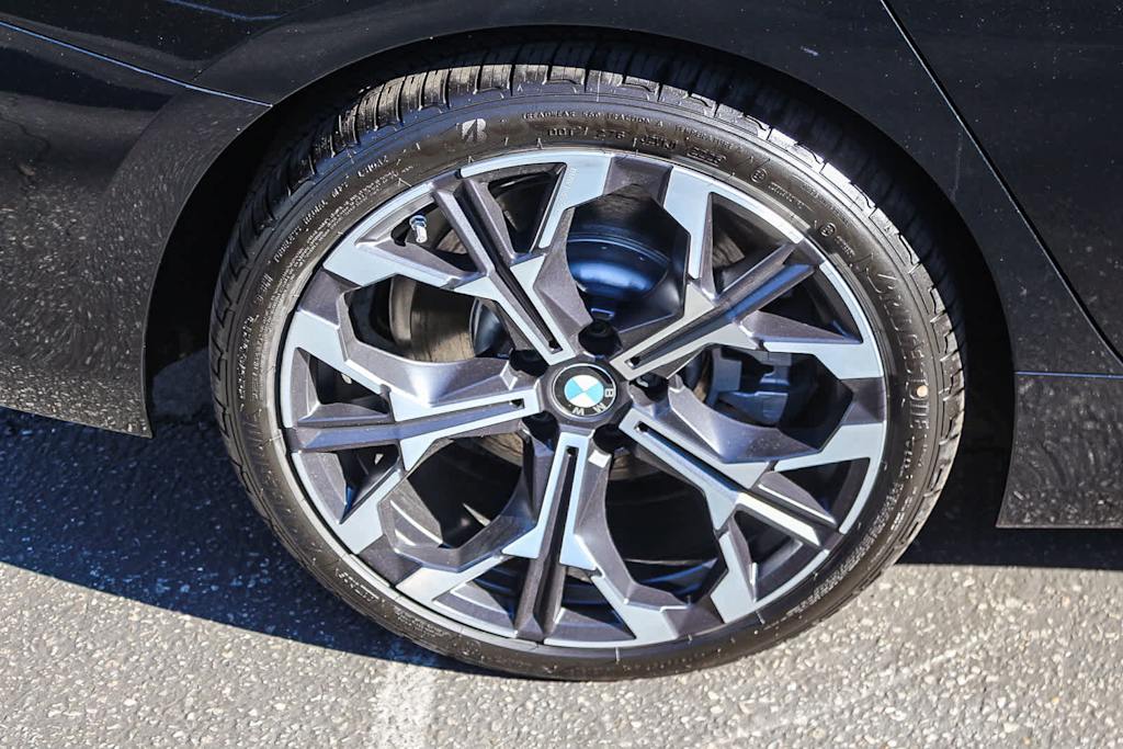 Thumbnail: 2026 BMW 3 Series - 7