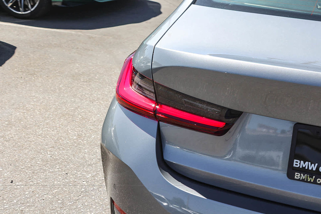 Thumbnail: 2026 BMW 3 Series - 21