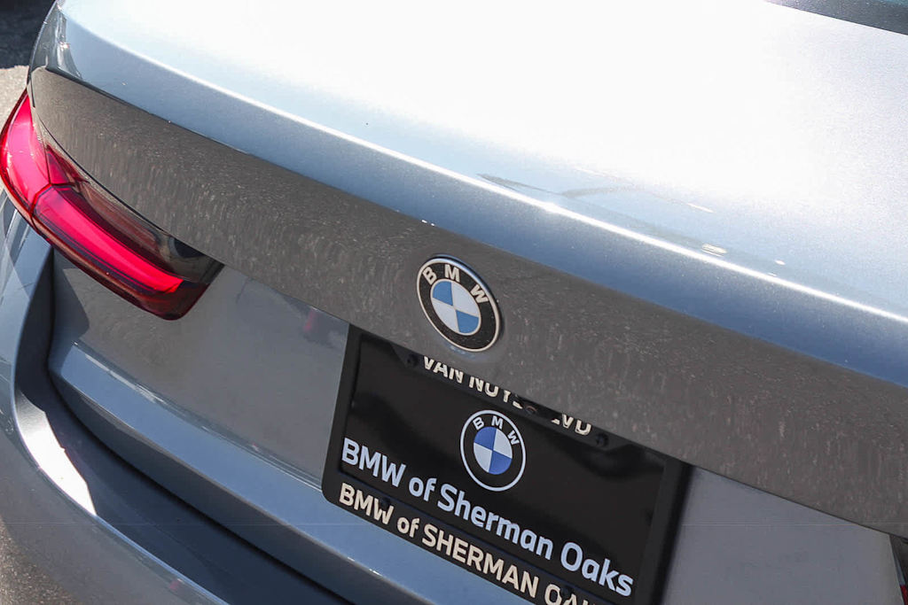 Thumbnail: 2026 BMW 3 Series - 6