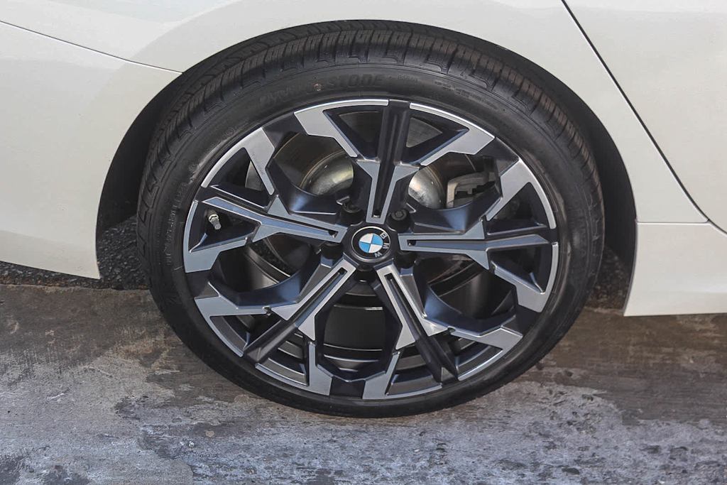 Thumbnail: 2026 BMW 3 Series - 7