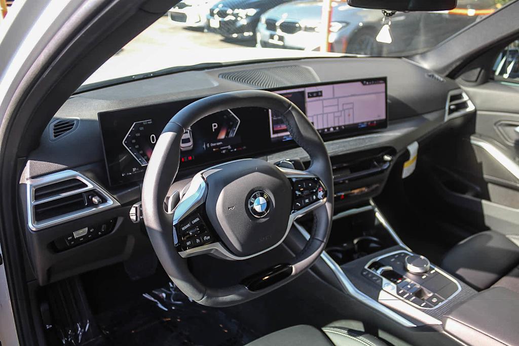 Thumbnail: 2026 BMW 3 Series - 13