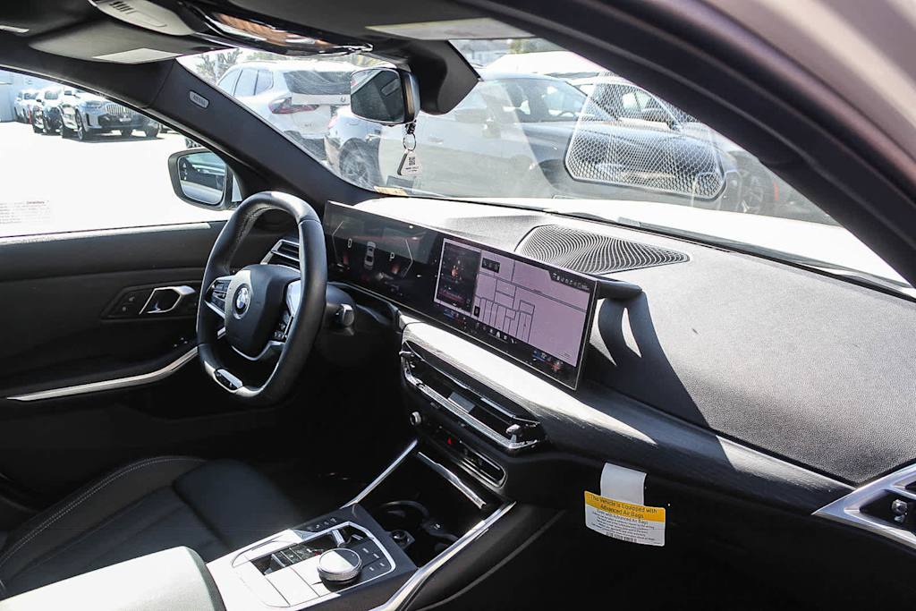 Thumbnail: 2026 BMW 3 Series - 12