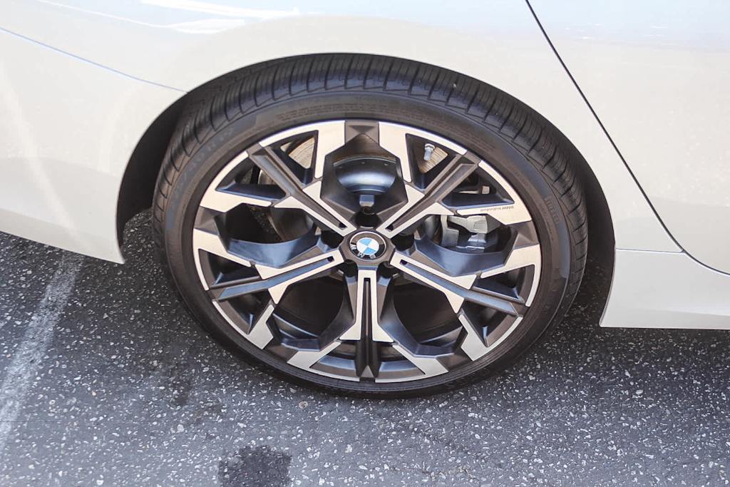 Thumbnail: 2026 BMW 3 Series - 7