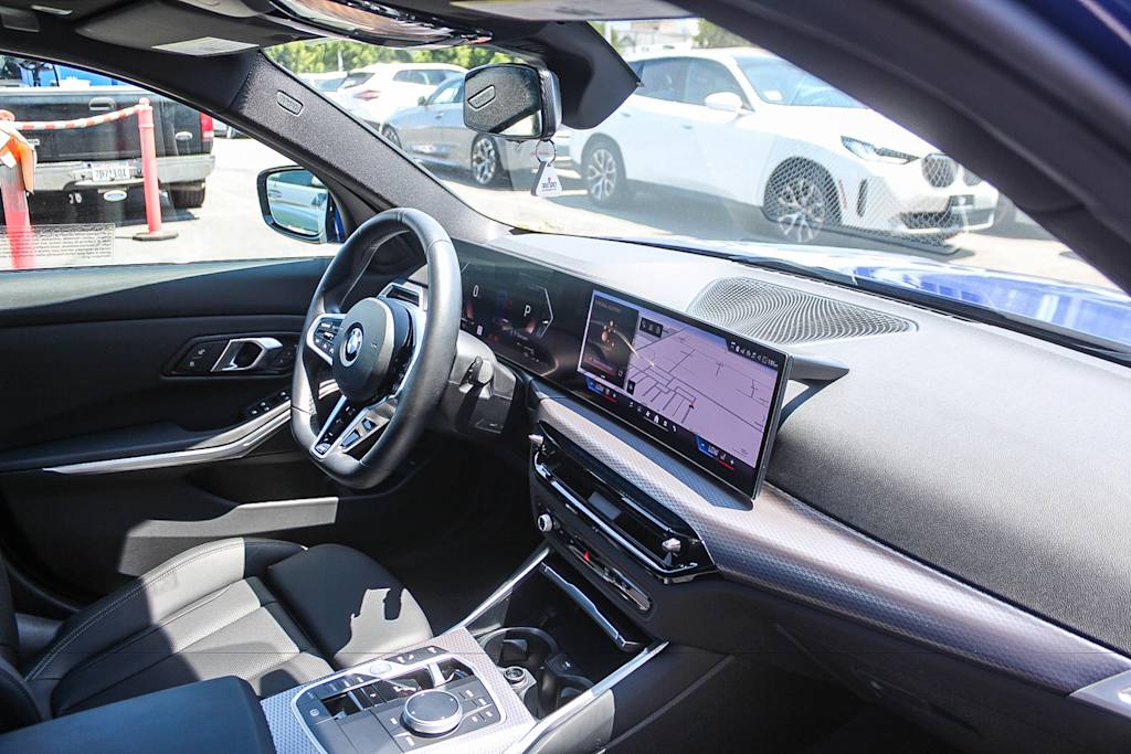 Thumbnail: 2026 BMW 3 Series - 11