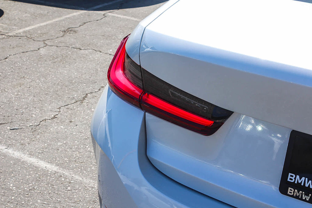 Thumbnail: 2025 BMW 3 Series - 18