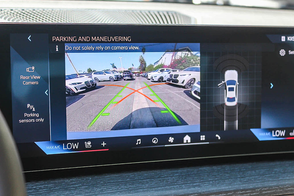 Thumbnail: 2025 BMW 3 Series - 24