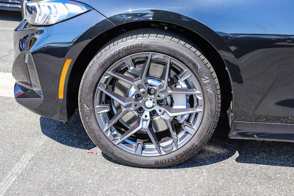 Thumbnail: 2026 BMW 3 Series - 5