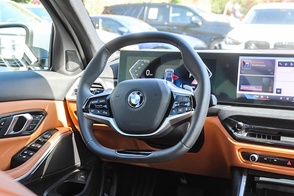 Thumbnail: 2026 BMW 3 Series - 9