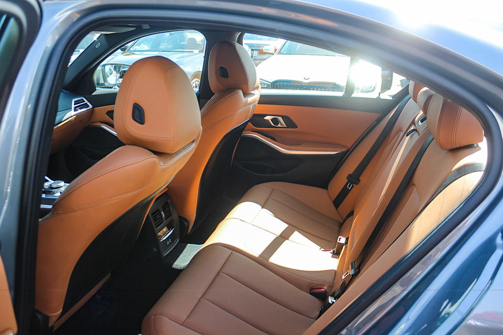 Thumbnail: 2026 BMW 3 Series - 10