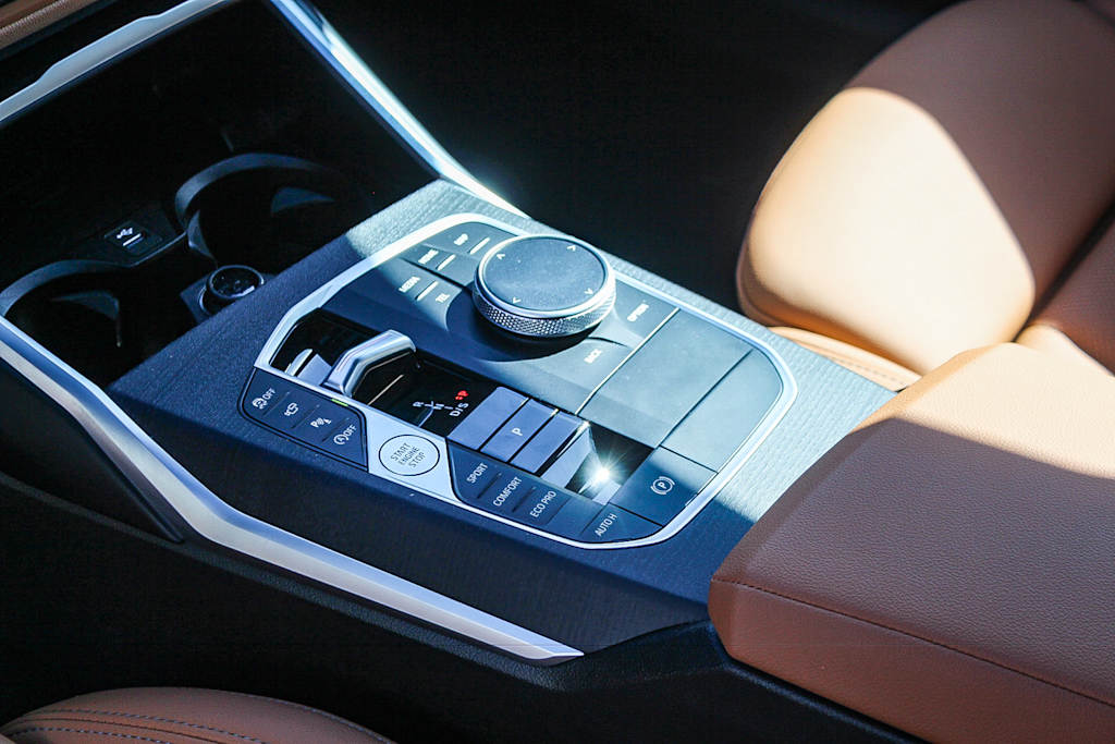 Thumbnail: 2026 BMW 3 Series - 14