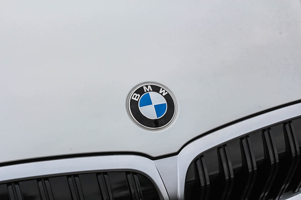 Thumbnail: 2025 BMW 3 Series - 23