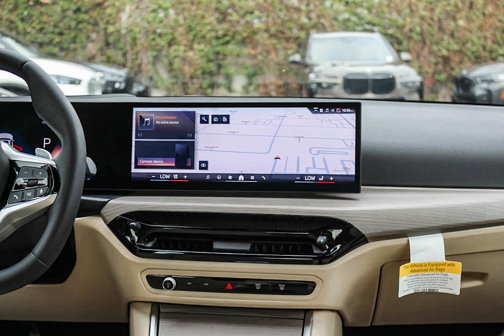 Thumbnail: 2025 BMW 3 Series - 14