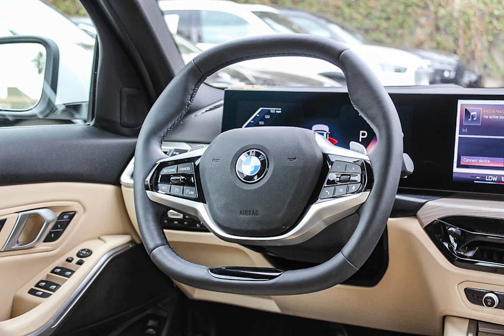 Thumbnail: 2025 BMW 3 Series - 9