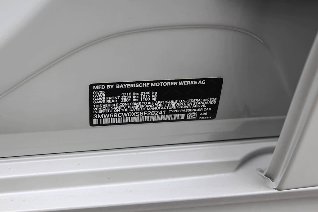 Thumbnail: 2025 BMW 3 Series - 18