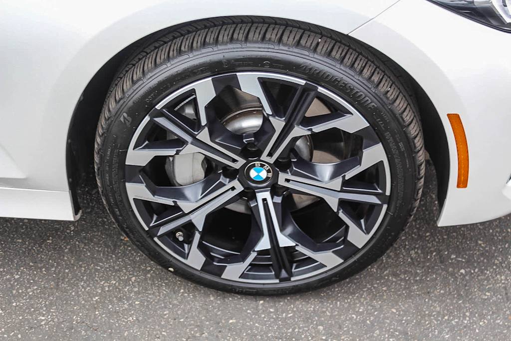 Thumbnail: 2025 BMW 3 Series - 22