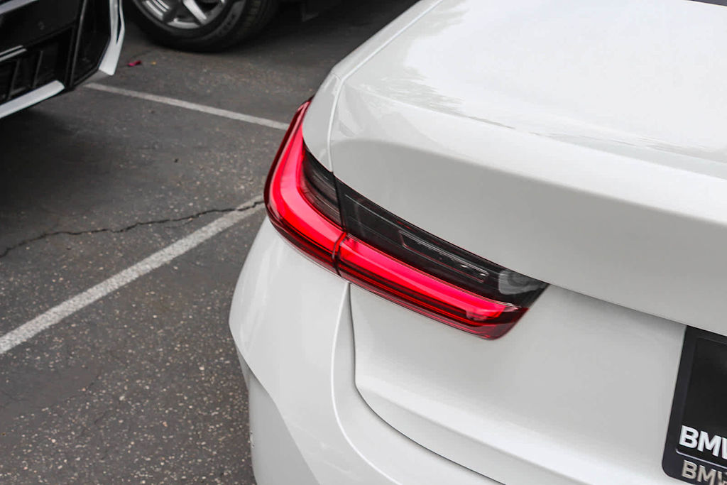 Thumbnail: 2025 BMW 3 Series - 21