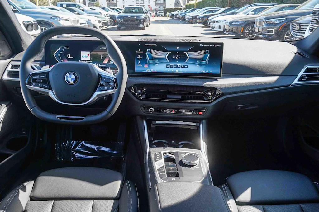Thumbnail: 2026 BMW 3 Series - 2