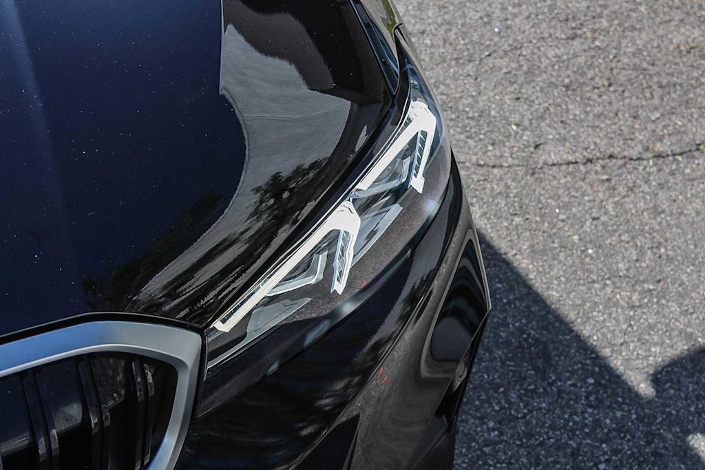 Thumbnail: 2023 BMW 3 Series - 22