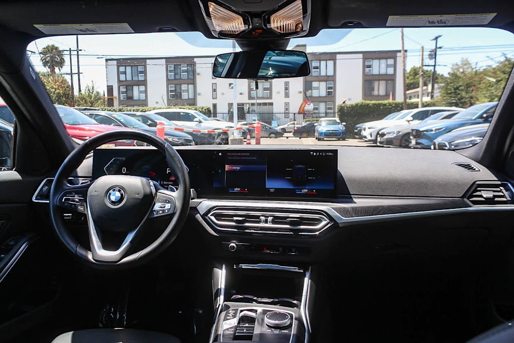 Thumbnail: 2023 BMW 3 Series - 2