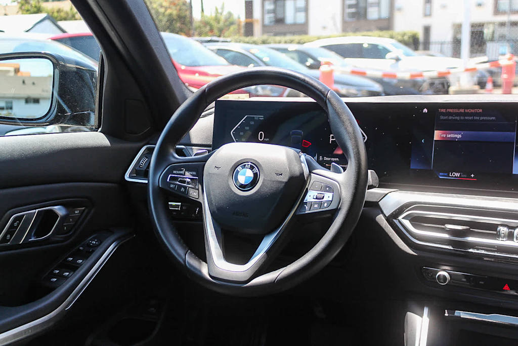 Thumbnail: 2023 BMW 3 Series - 9