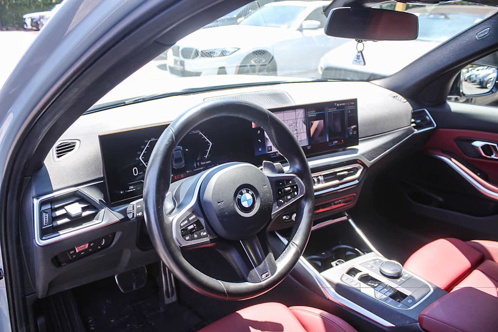 Thumbnail: 2024 BMW 3 Series - 13