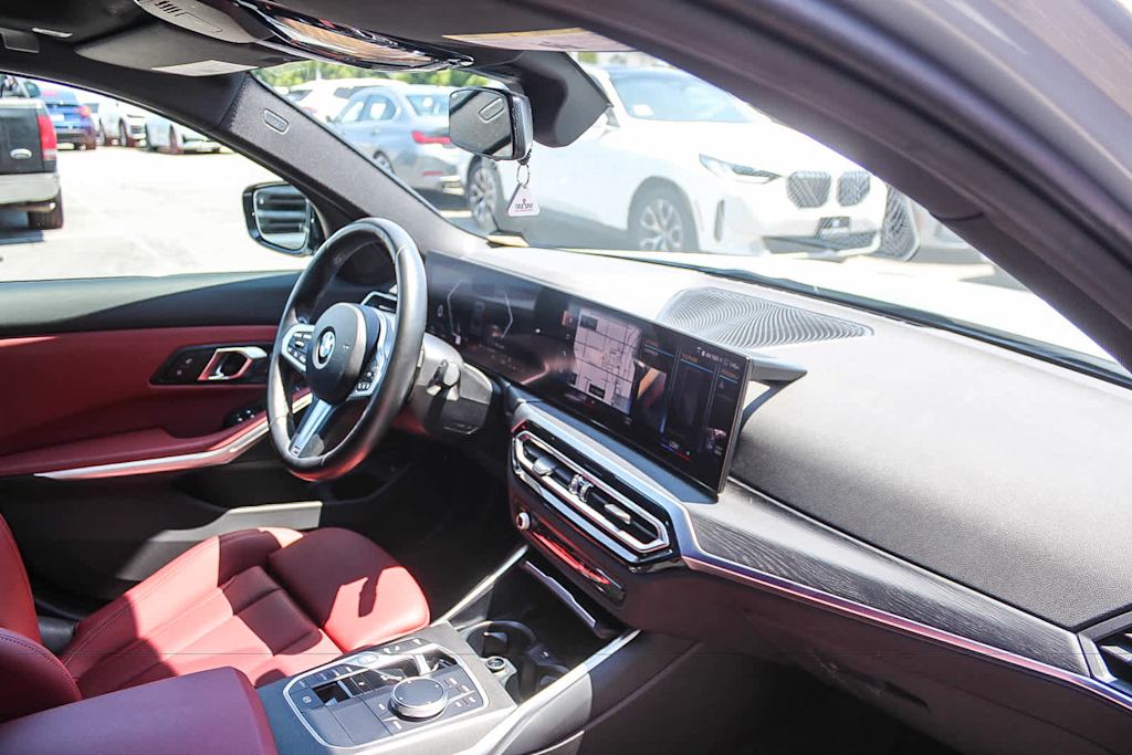 Thumbnail: 2024 BMW 3 Series - 12