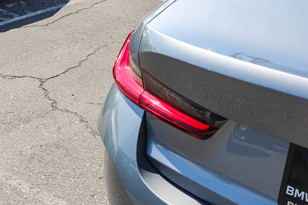 Thumbnail: 2024 BMW 3 Series - 20