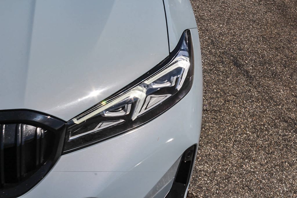 Thumbnail: 2023 BMW 3 Series - 6