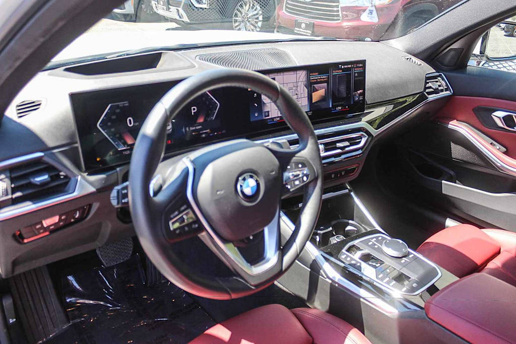 Thumbnail: 2024 BMW 3 Series - 13