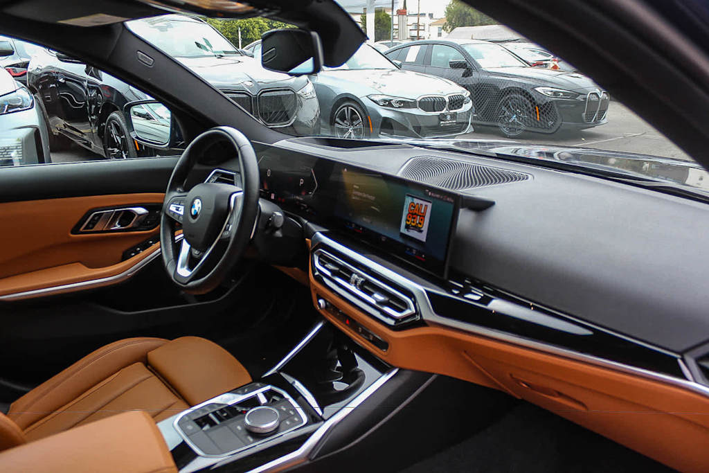 Thumbnail: 2023 BMW 3 Series - 10